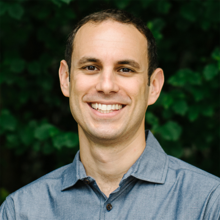 A photo of Alberto Varon